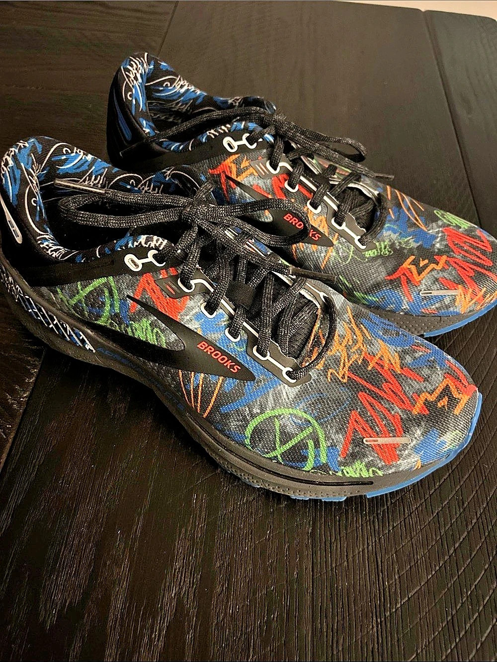 Brooks Men’s Adrenaline GTS 22 Abstract Print Running Shoes US 9B